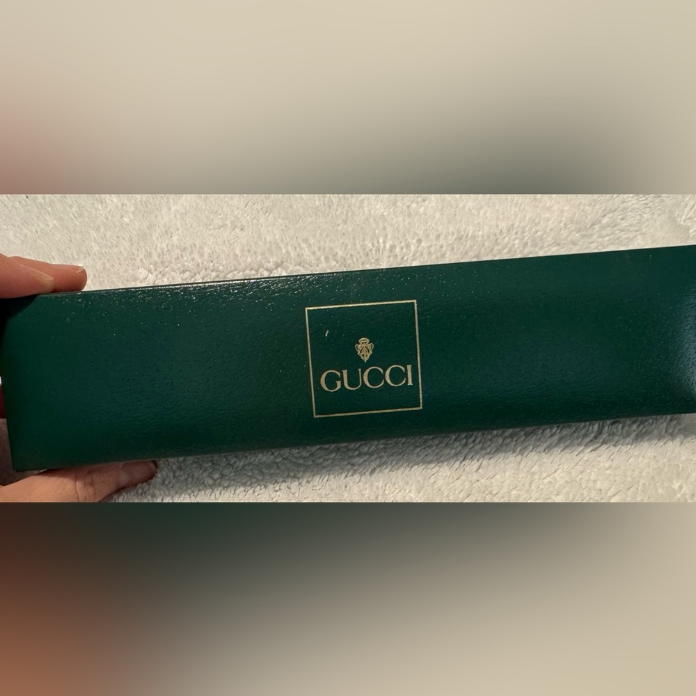 Gucci Green Box with Watch - Picture 4 of 6